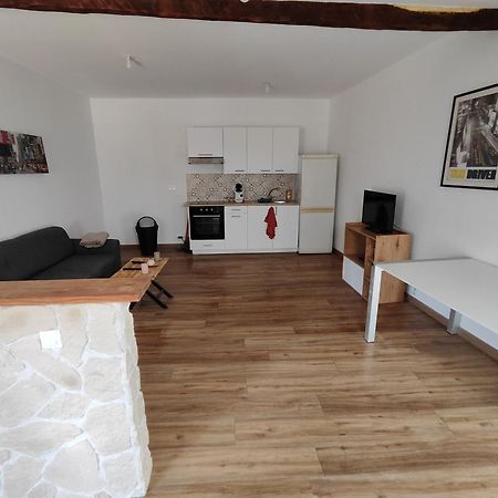 Apartamento Petit Coin De Paradis Aups Exterior foto